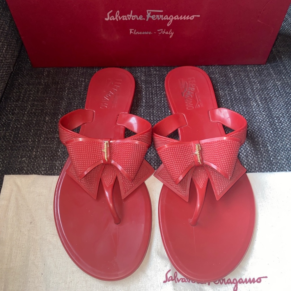 Ferragamo Red Jelly Bali Rosso Bow Flip FlopSandal